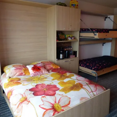 Zeezicht Alisa Apartment